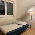 7 People - 1 Price - Cozy Attic Apartment *
