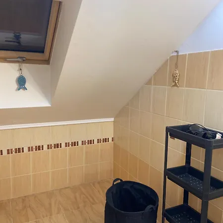 7 People - 1 Price - Cozy Attic