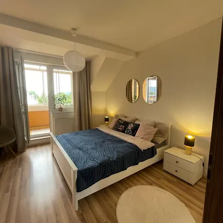 Apartment 7 People - 1 Price - Cozy Attic Prešov