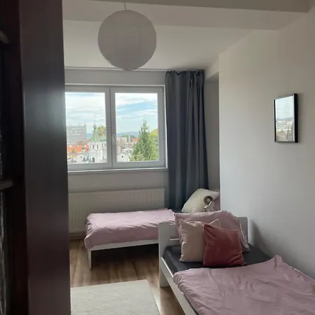 7 People - 1 Price - Cozy Attic דירה