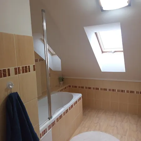 7 People - 1 Price - Cozy Attic